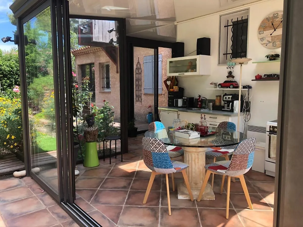 Lägenhet Logement Zen Sur La Colline Aux Mimosas Hyères Frankrike